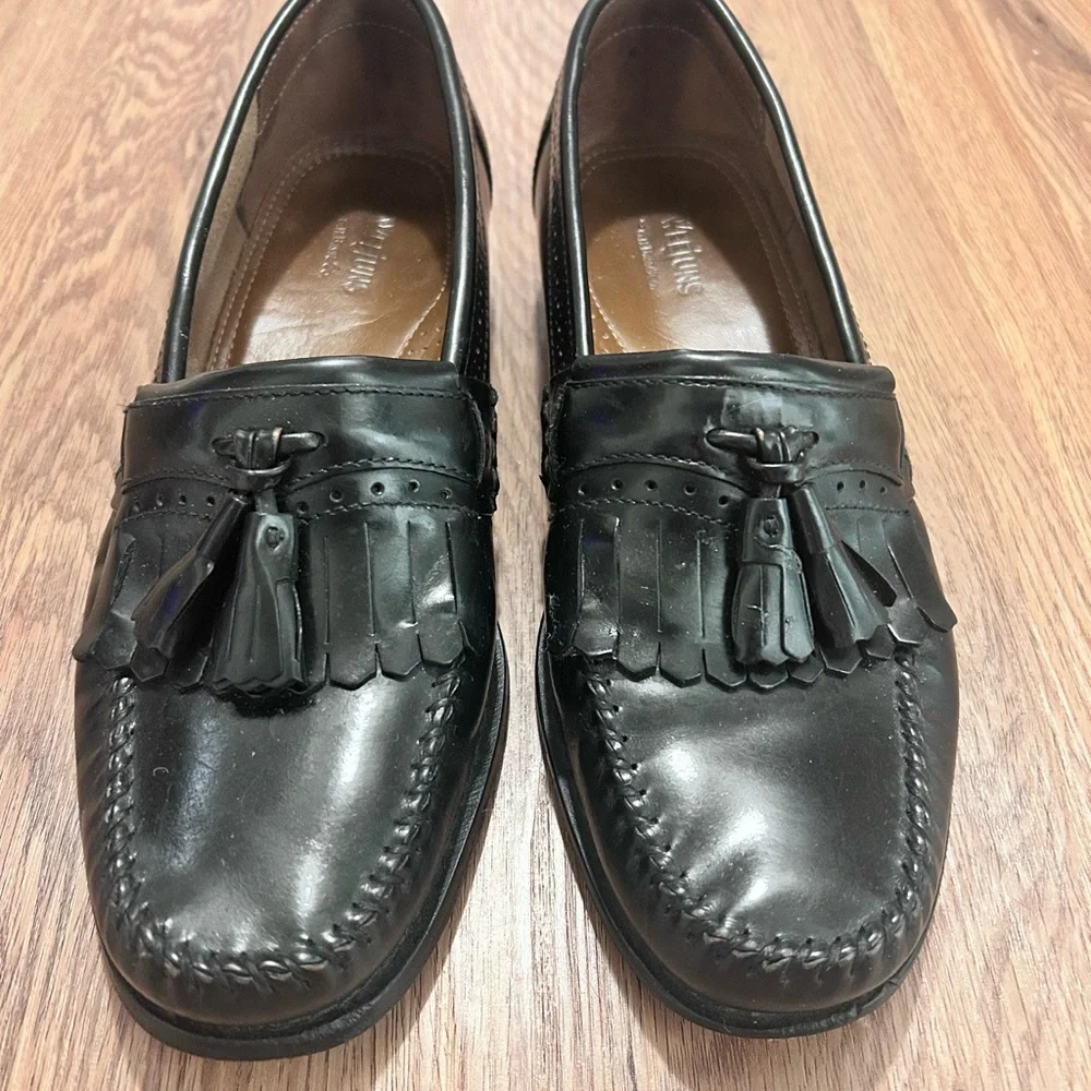 Bass Weejuns Black Tassel Loafers - Picture 2 of 7